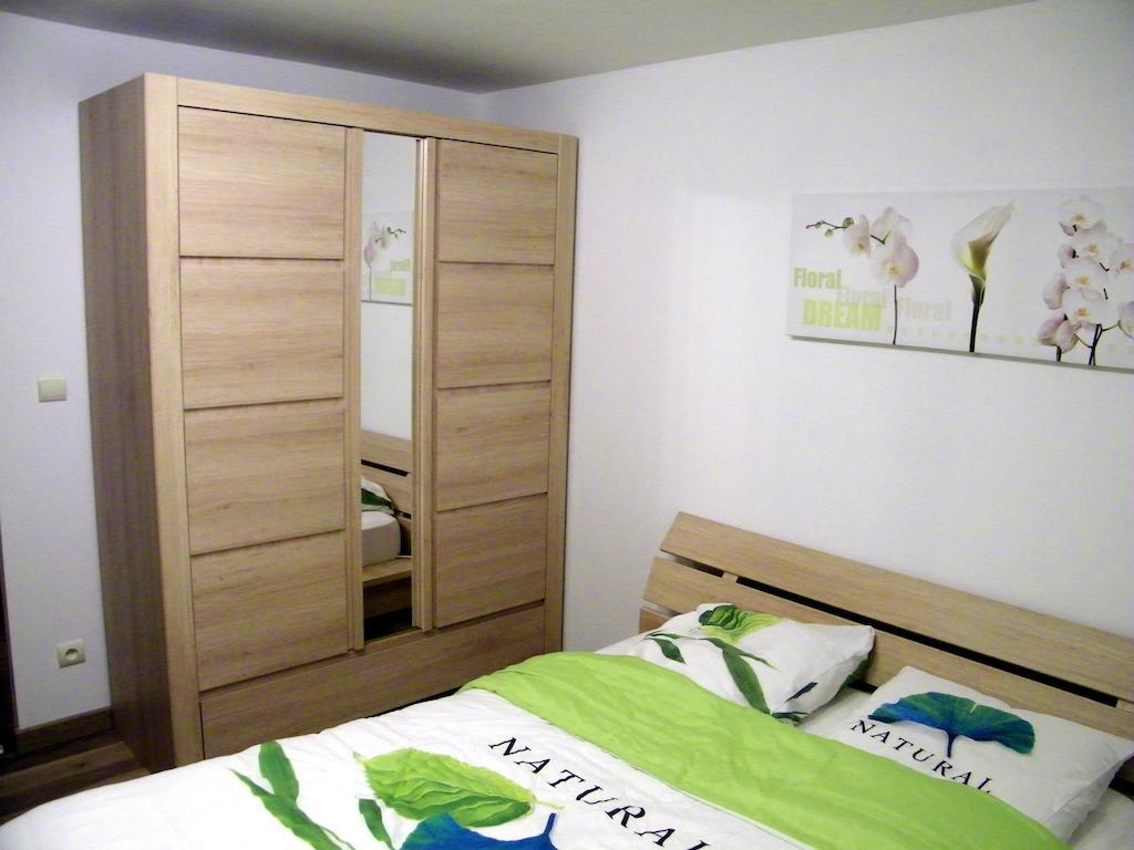 Grand Appartement Dans Villa Avec Parking Quartier Residentiel Жоани Стая снимка